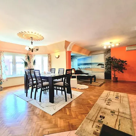 Two-floor Sunny In Centre Apartment Burgas