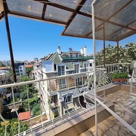 Appartamento Two-floor Sunny In Centre Burgas