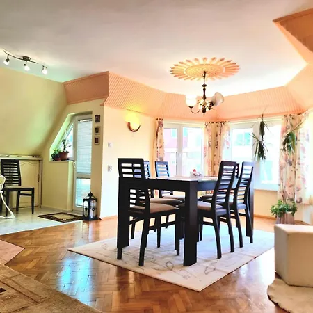 Two-floor Sunny In Centre Apartment *