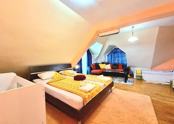 Two-floor Sunny In Centre Appartement