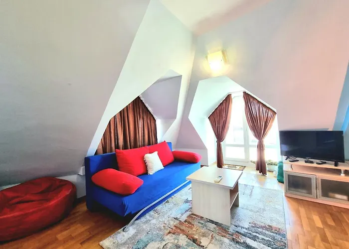 Two-floor Sunny In Centre Appartement