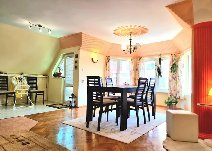 Two-floor Sunny In Centre Appartement *