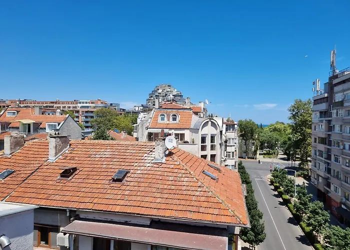Two-floor Sunny In Centre Appartement *