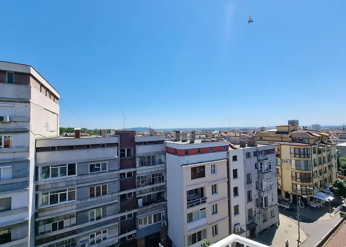 Two-floor Sunny In Centre Appartement Burgas