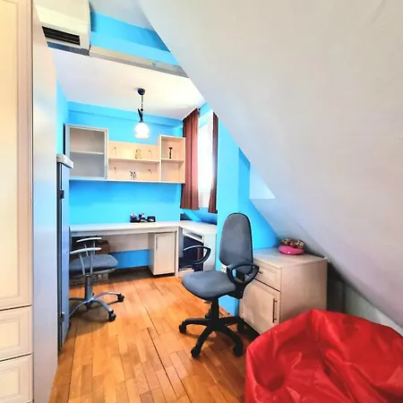 Two-floor Sunny In Centre Διαμέρισμα