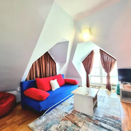 High Mezonet In The Center Apartment