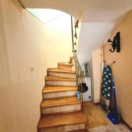 High Mezonet In The Center Apartment