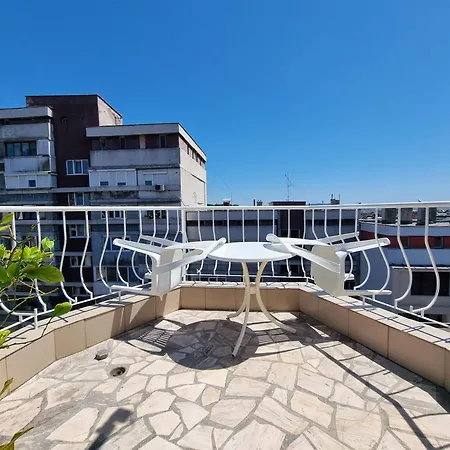 High Mezonet In The Center Apartment