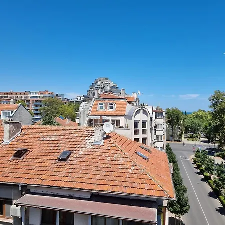 Two-floor Sunny In Centre Appartement *